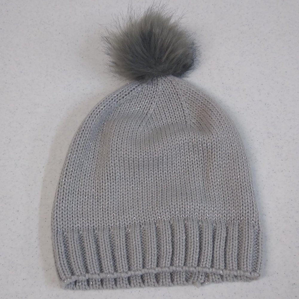 Serra Women's Beanie One Size Knit Gray w/ Faux Fur Pom Pom - Gray